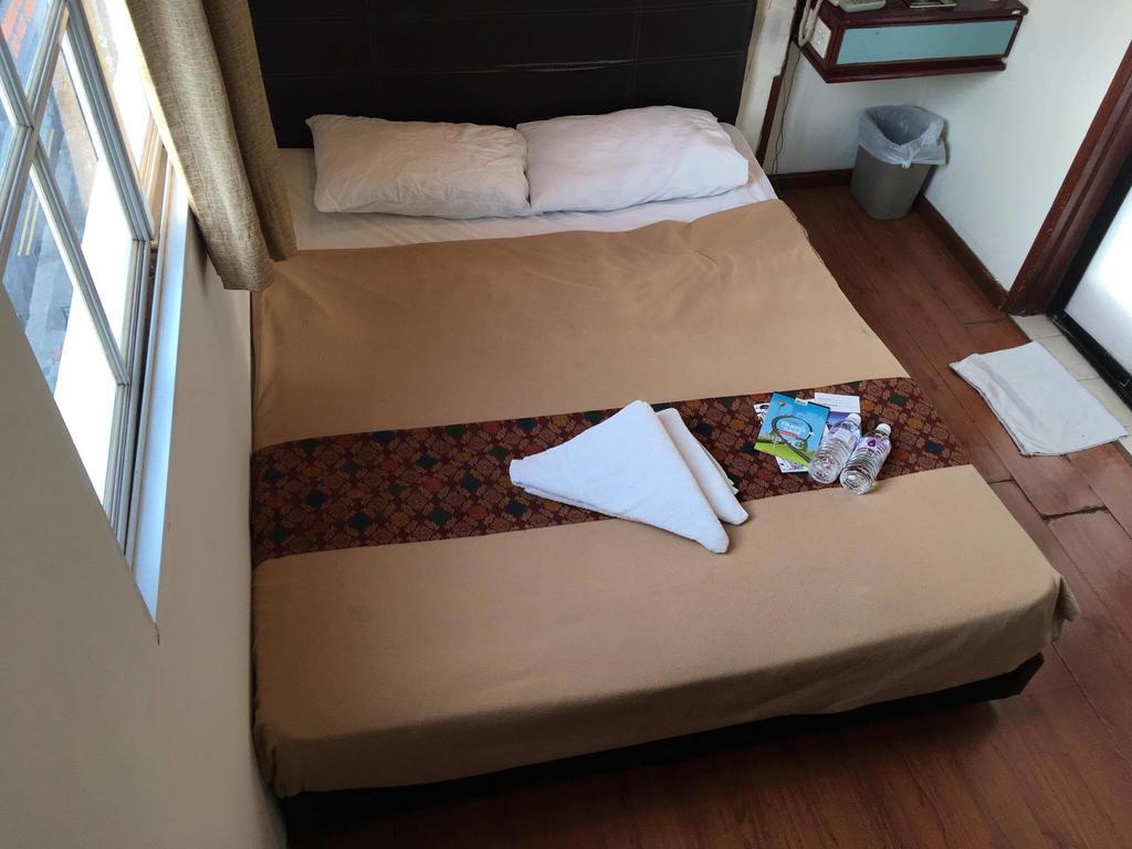Happy Hotel Singapore Esterno foto